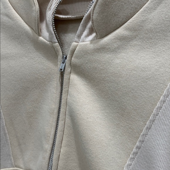 Amazon Essentials Half Zip Pullover Sweatshirt. Size: Med. NWOT - Picture 3 of 17